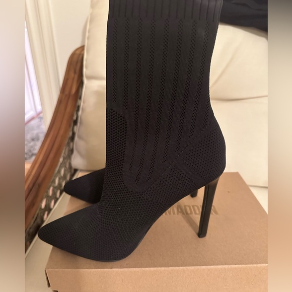 Steve Madden Discreet Stiletto Bootie - Picture 3 of 9